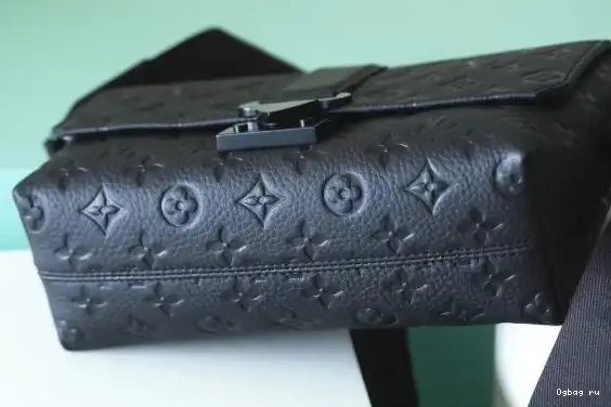 LOUIS Messenger VUITTON S-Cape 0608